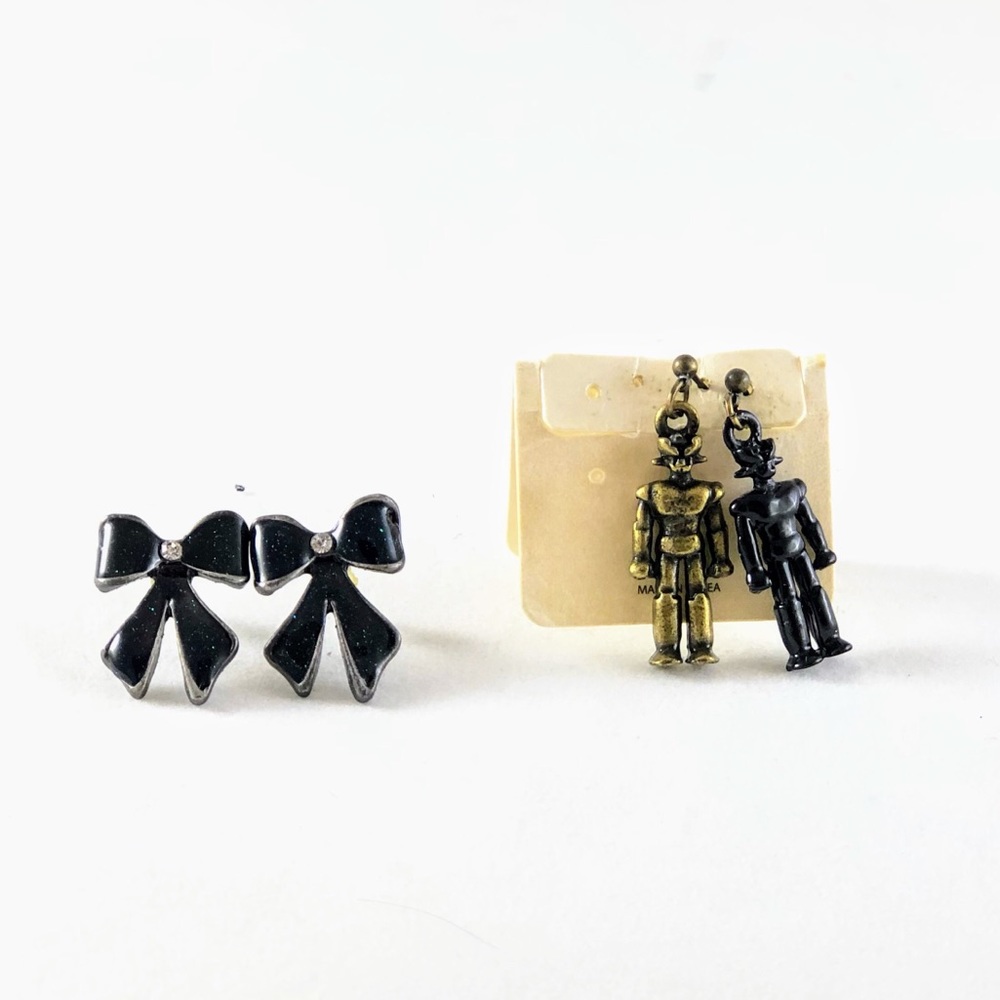 Robot and bow earrings bundle